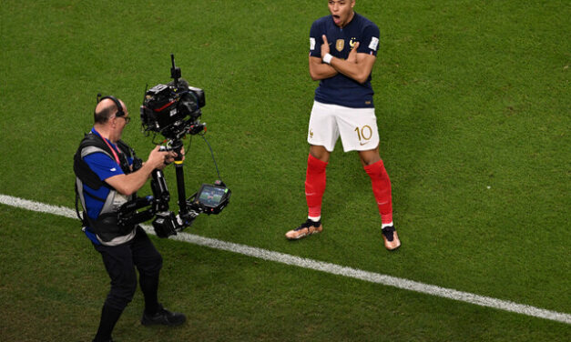 Mbappé regresa a los entrenamientos tras una semana se ausencia
