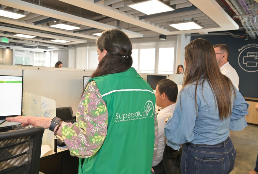 Supersalud investiga a Famisanar y Colsubsidio por medicamentos