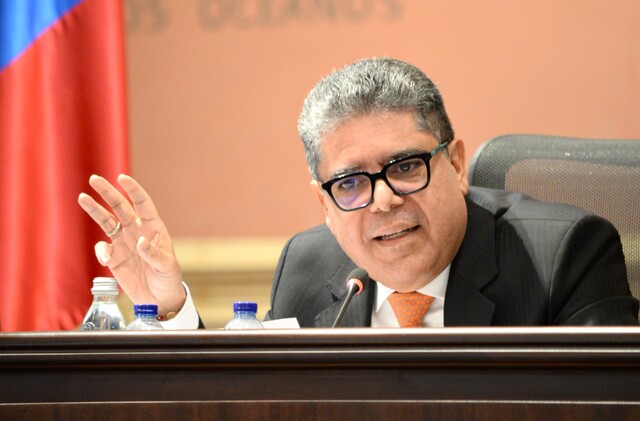 Contraloría le exige al Gobierno liberar $428.000 millones para defensa