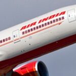 Un avión con más de 240 personas se estrelló en India