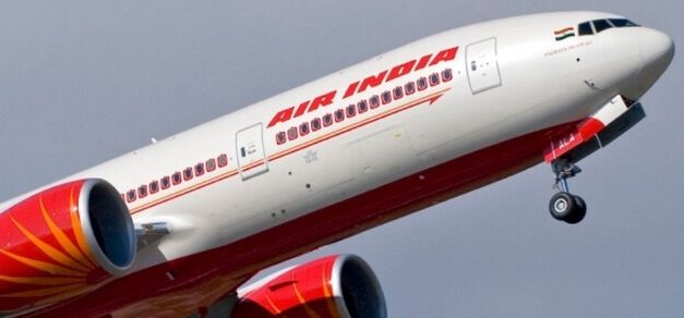 Un avión con más de 240 personas se estrelló en India