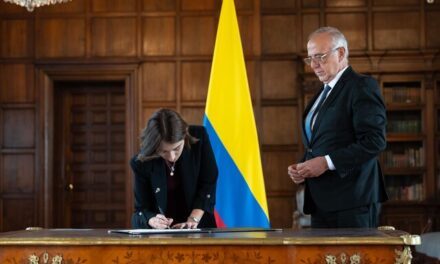 Iván Velásquez posesionado como embajador de Colombia ante la Santa Sede