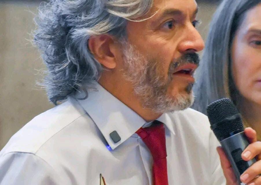 Aspirante presidencial cuestiona la “paz total” y tilda al gobierno Petro de “sordo y corrupto”