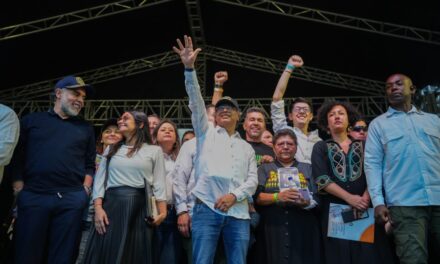 Presidente Petro lideró en Medellín movilización por la paz urbana
