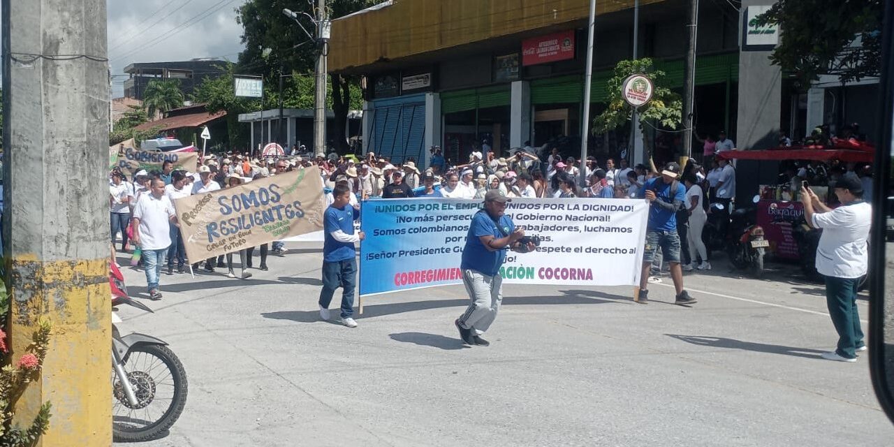 Doradal estalla en protestas por decisión de Petro de entregar tierras de la Hacienda Nápoles