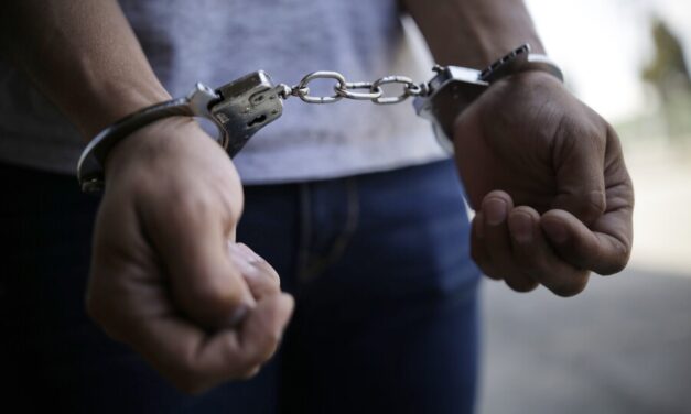 Condenan a 41 años de prisión a sujeto que abusó de dos hermanos menores en Medellín