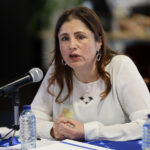Defensoría pide respetar decisión del juicio contra Uribe