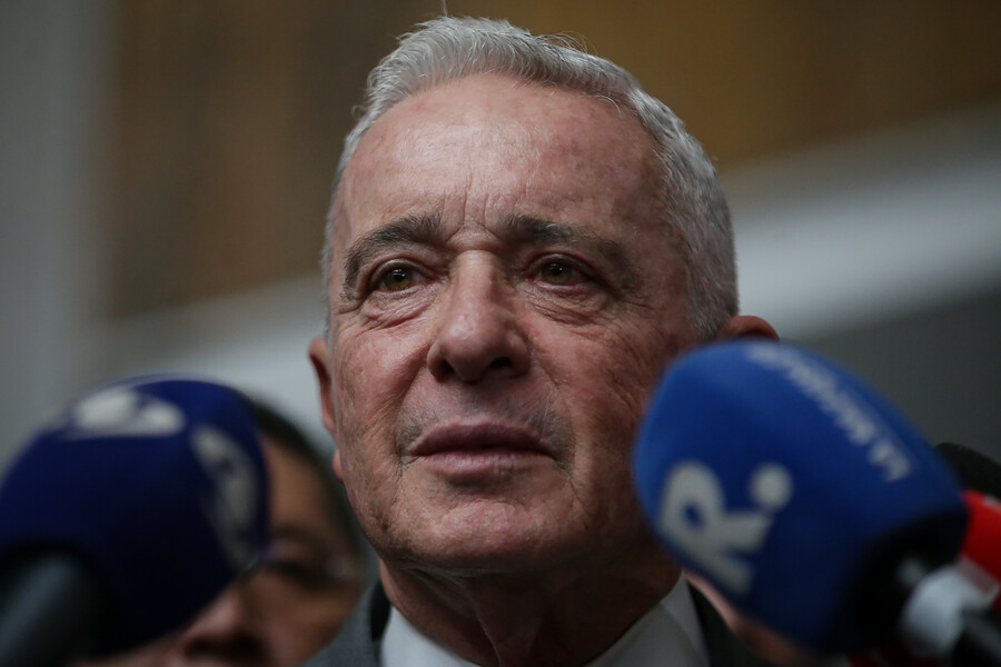 Álvaro Uribe se defiende: se reanuda juicio contra el expresidente
