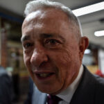 Álvaro Uribe niega soborno a testigos y pide absolución