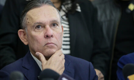 Efraín Cepeda, ¿el ‘Rey Midas’ del Congreso? más de 2 mil contratos