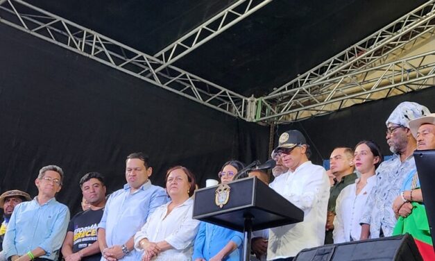 Petro destaca baja en homicidios en Montería y advierte sobre violencia en ciudades puerto