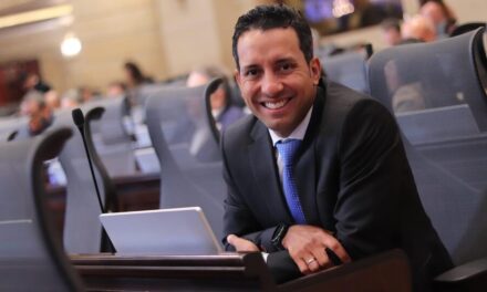 Gobierno va por presidencias del Congreso el domingo