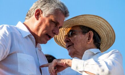 Parlamento cubano elimina límite de edad para ser Presidente