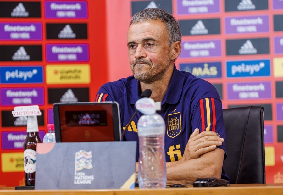 Luis Enrique asegura que solo intentaba separar a los jugadores