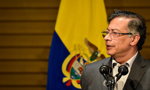 Petro denuncia concentración del gasto público: “Todo va para Bogotá y Medellín”
