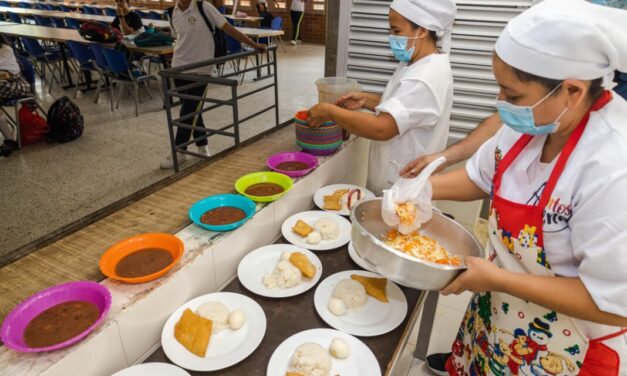 Alarma en Neiva: alimentos del PAE en descomposición en colegio público