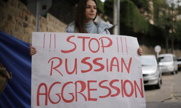 Rusia confirma disposición para reunirse con Ucrania