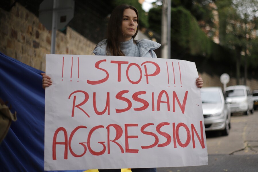 Rusia confirma disposición para reunirse con Ucrania