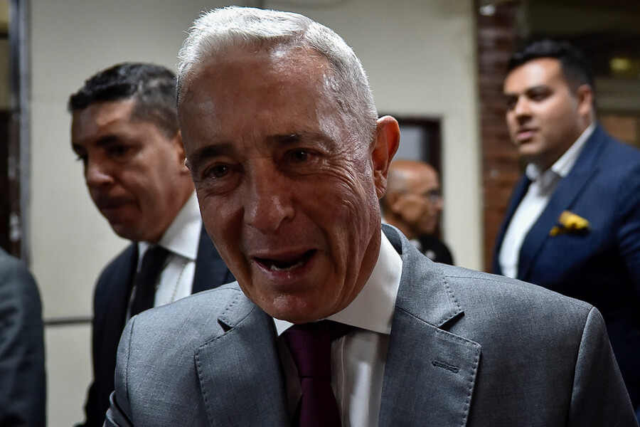 Tribunal niega medida provisional a Uribe en tutela contra prisión domiciliaria