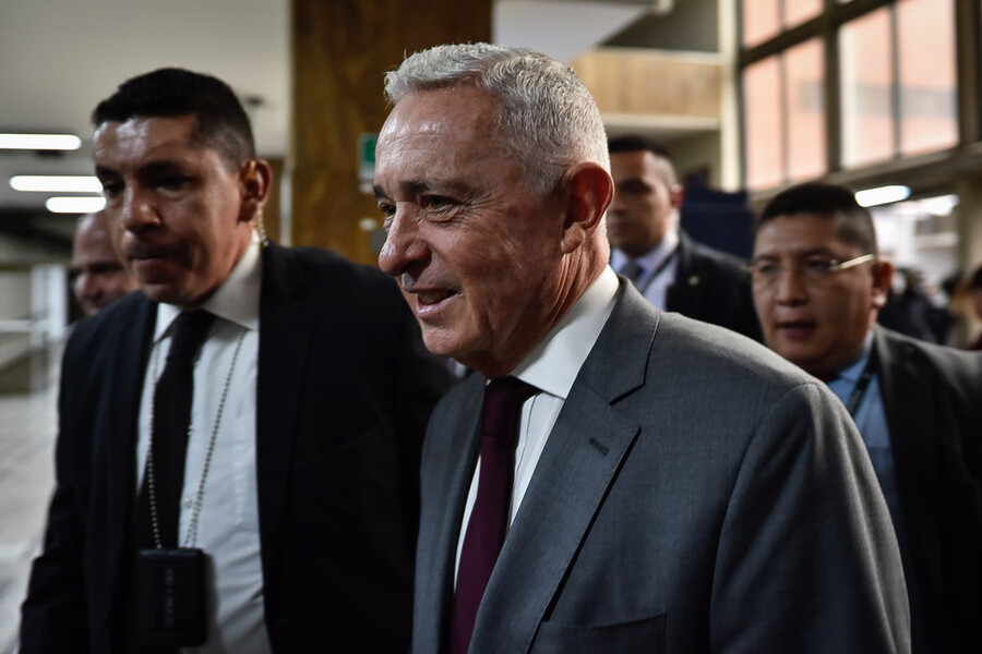 Tribunal resuelve disputa de jueces por tutela del caso Uribe