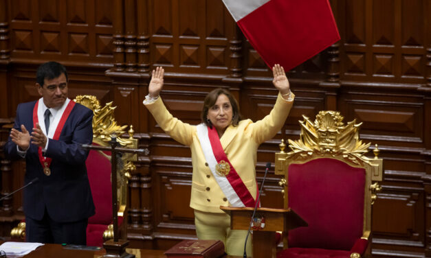 Presidenta Dina Boluarte reclama como peruana isla Santa Rosa