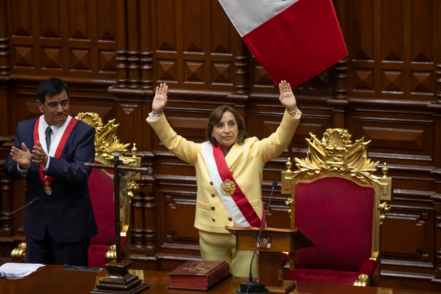 Presidenta Dina Boluarte reclama como peruana isla Santa Rosa
