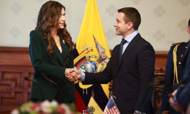 EEUU y Ecuador firman acuerdos para frenar migración y crimen organizado