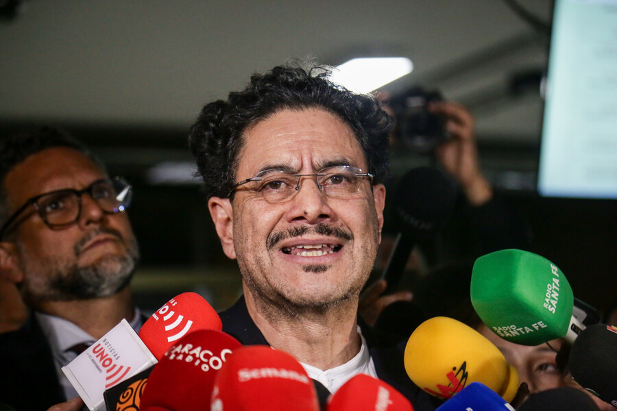 Magistrado que tramita tutela de Uribe habría estado impedido en un caso anterior, según víctimas