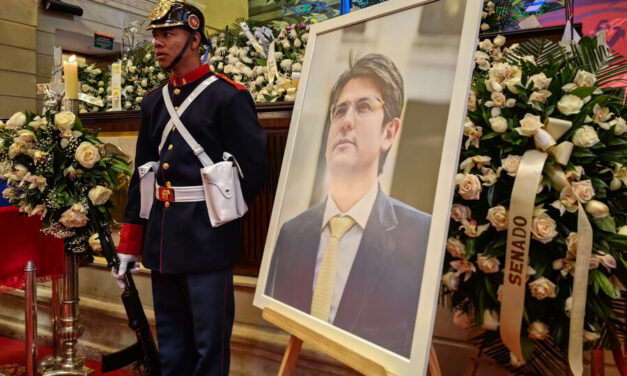 Tramitan ley en honor a la memoria de Miguel Uribe Turbay