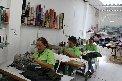 Estudio pone en evidencia la desigualdad económica de mujeres microempresarias