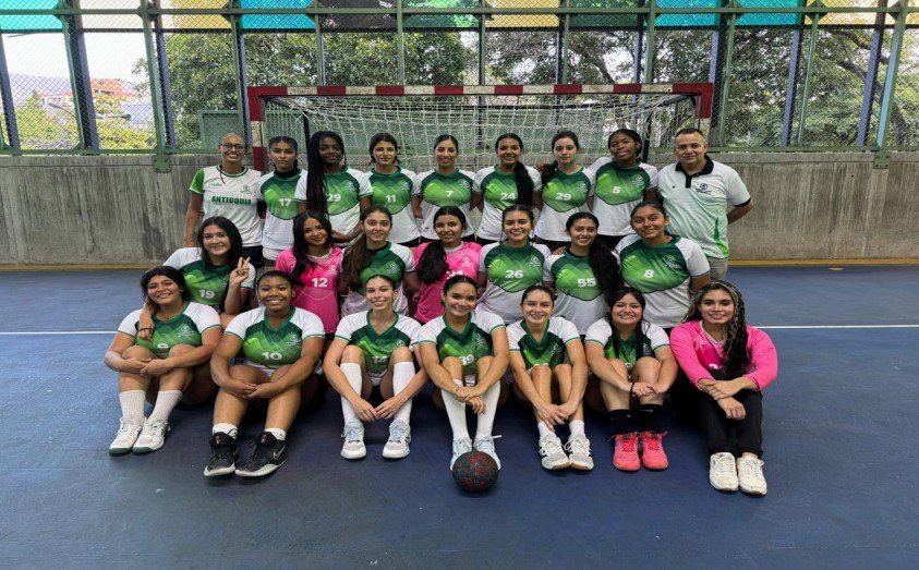 Balonmano juvenil: Bello recibe el XI Torneo Nacional 2025