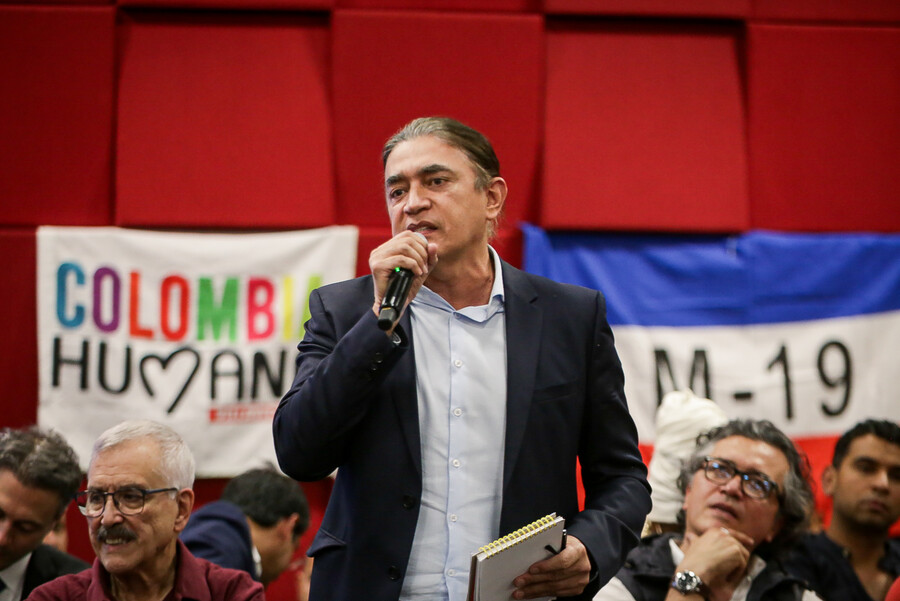 Gustavo Bolívar desmiente a La Silla Vacía y confirma que sigue en la carrera presidencial