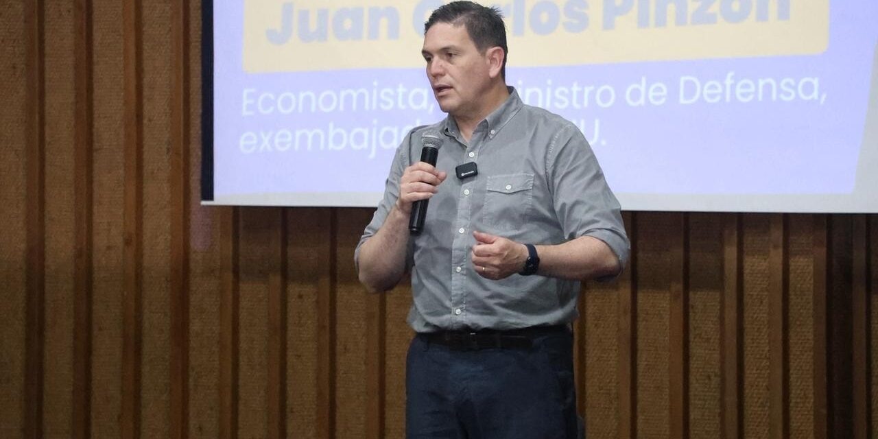 Juan Carlos Pinzón dialogó con la comunidad de Suba sobre seguridad y economía