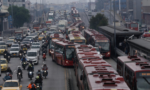 Bogotanos pierden 119 horas al año en trancones: alternativas para aprovechar ese tiempo