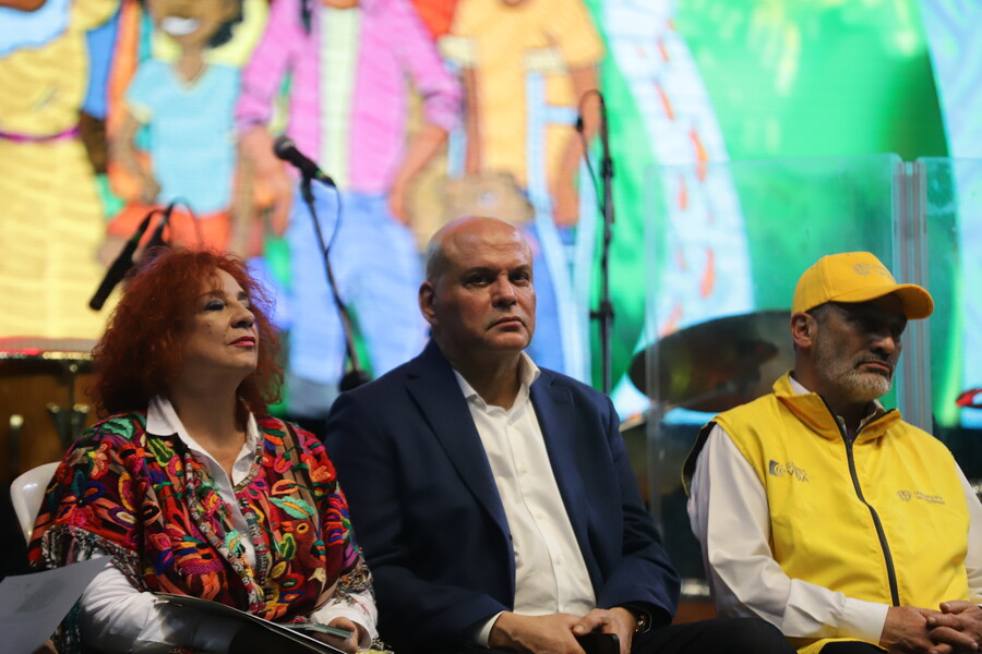 Exparamilitares serán gestores de paz: Gobierno busca verdad y reparación