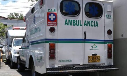 Metrosalud enfrenta denuncias por crisis asistencial y precariedad laboral