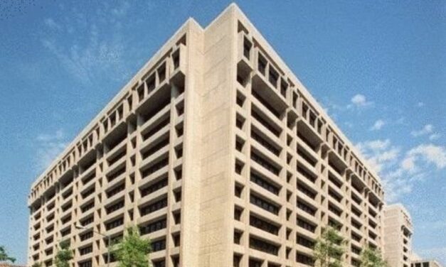 FMI advierte a Colombia por riesgos de política fiscal