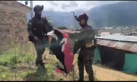 ELN se atribuyo el atentado a helicóptero que dejo 13 policías muertos