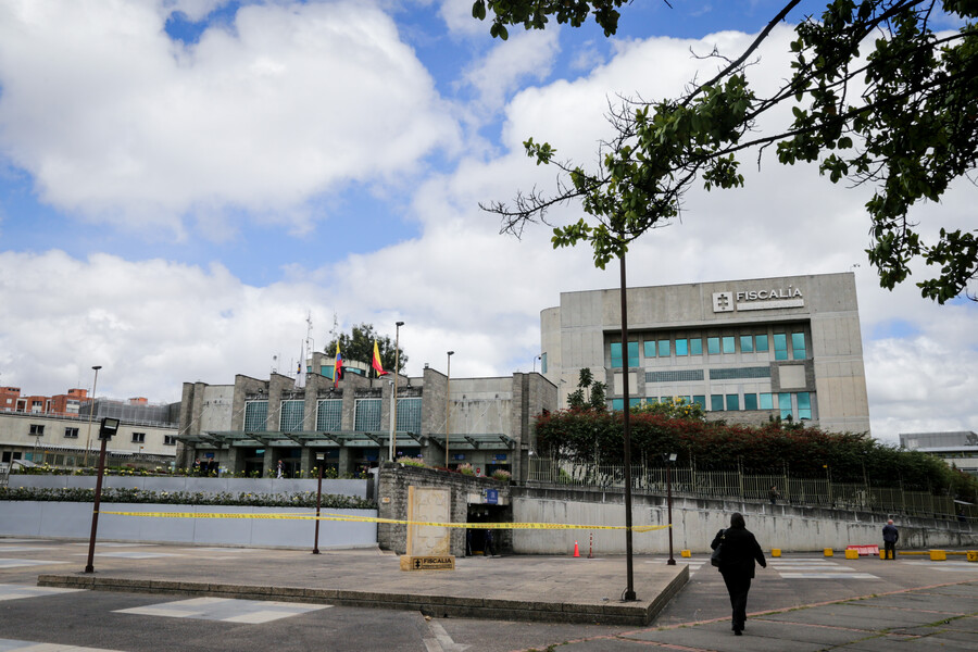 Imputan a exfuncionarios del Atlántico por contratos irregulares