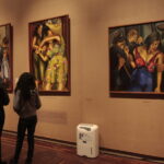 Crece la polémica por obra de Débora Arango
