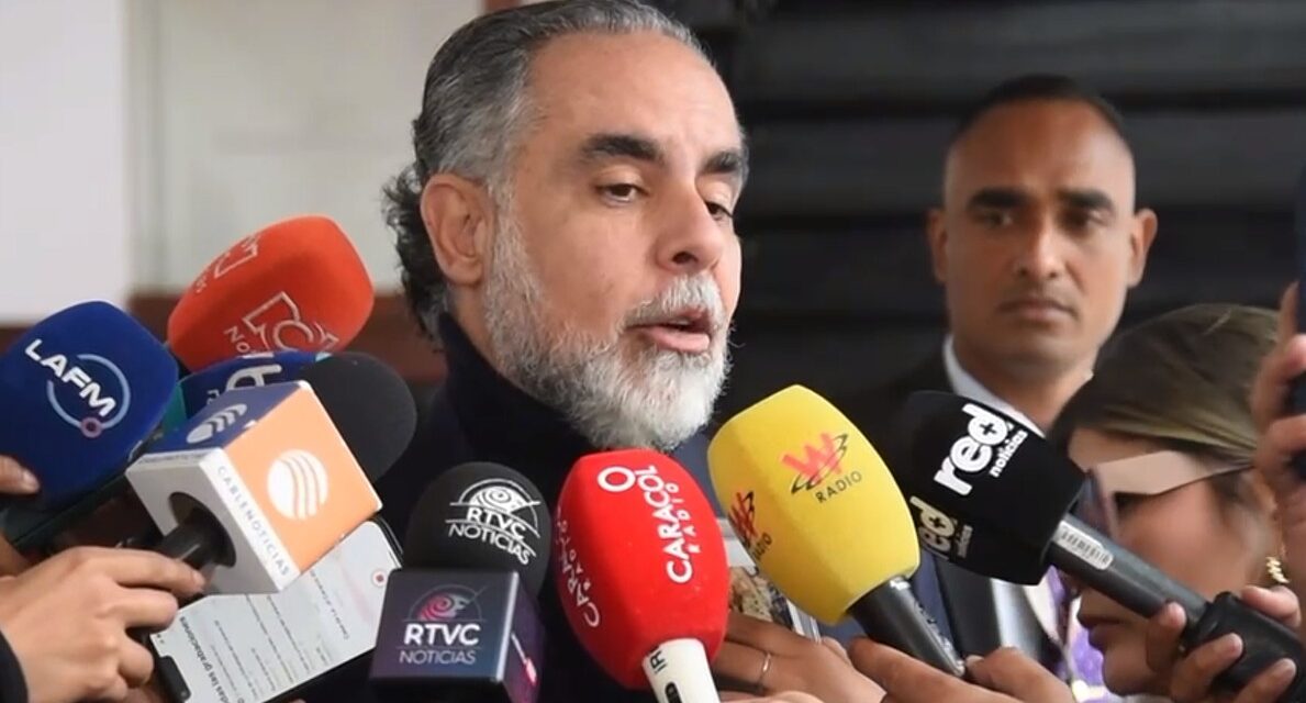 MinInterior plantea renuncia colectiva a la visa de EE.UU. en solidaridad con Gustavo Petro