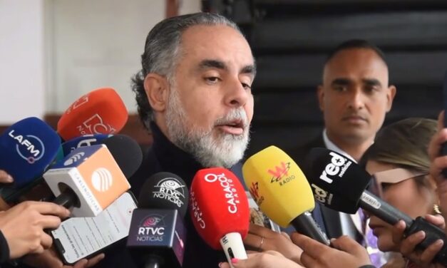 MinInterior plantea renuncia colectiva a la visa de EE.UU. en solidaridad con Gustavo Petro