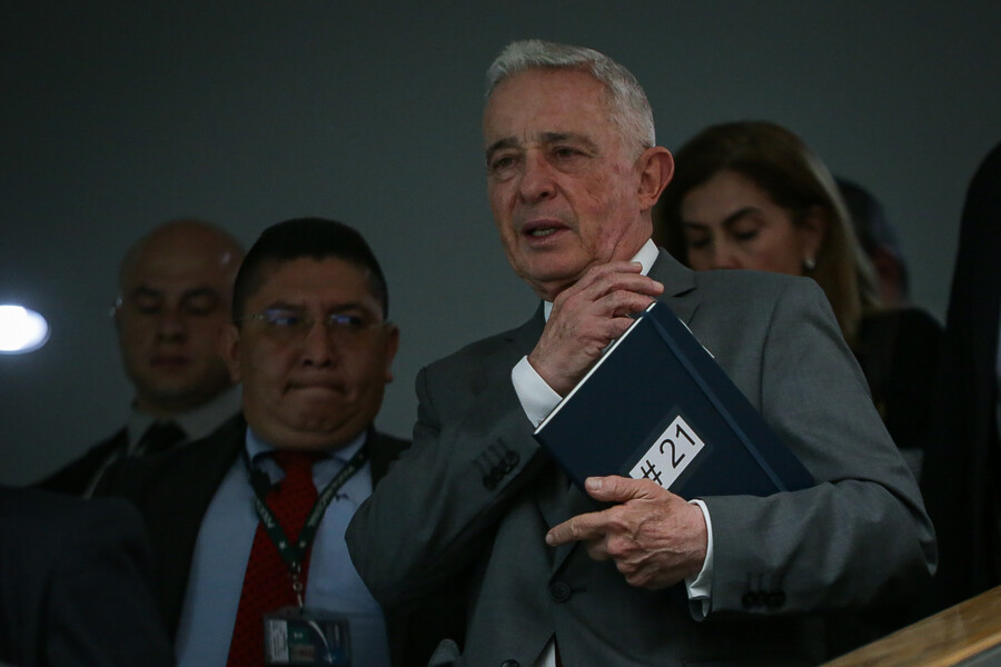 Remiten copias a la Fiscalía contra hermanos Uribe Vélez