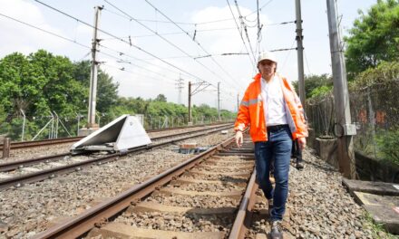 Luego de tres días de ausencia por vieja internacional, alcalde de Medellín le hizo frente a la contingencia del Metro