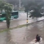 Fuertes lluvias causan inundaciones y caos vehicular en Medellín y el norte del Valle de Aburrá