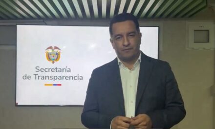 El secretario de Transparencia se mete al fuego: defensa política en medio del escándalo por la Lista Clinton
