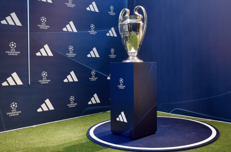 Bayern asalta París y mantiene el pleno en Champions junto al Arsenal