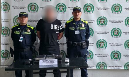 Detienen a dos hombres en el aeropuerto de Rionegro, Antioquia con cargamento de cocaína
