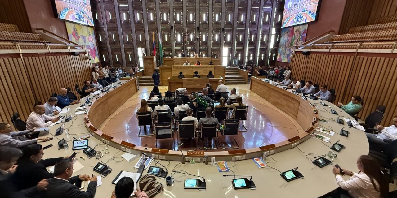 Tensión en la Asamblea de Antioquia por debate del presupuesto 2026 y posible reducción de recursos para la UdeA