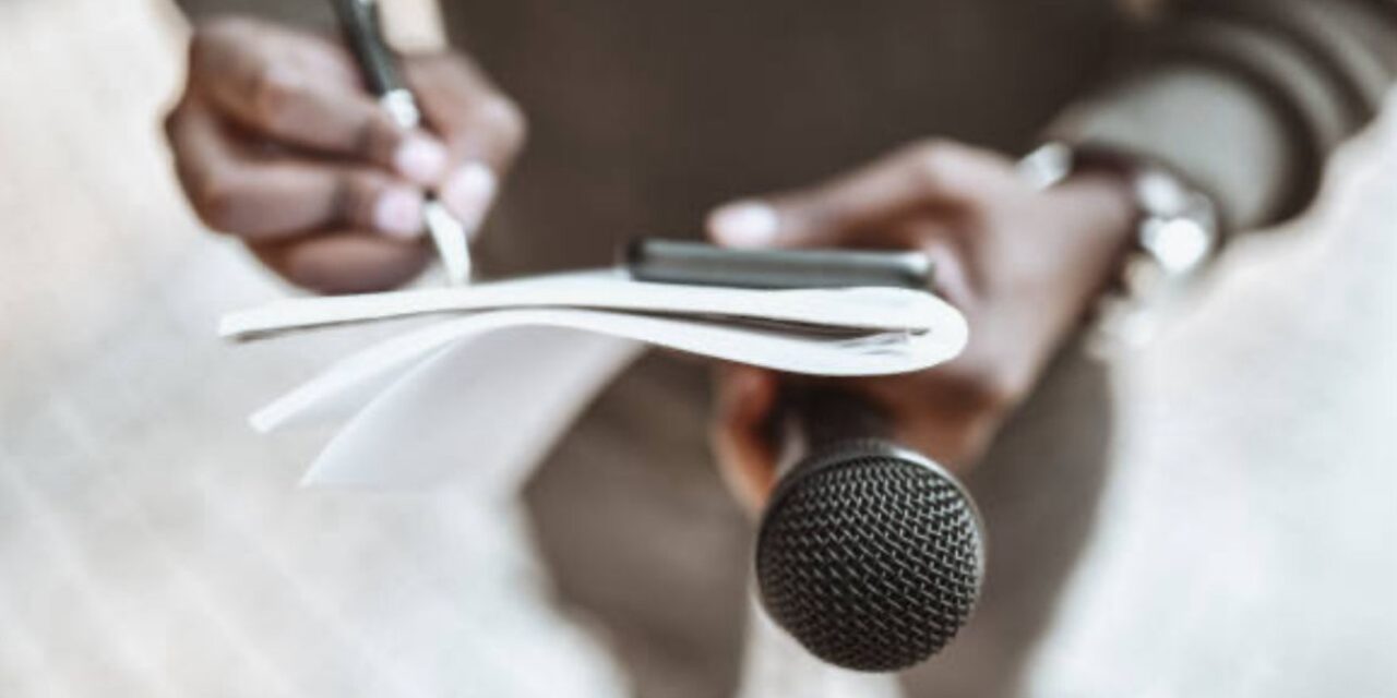 Alrededor de 20 periodistas habrían sido desvinculados de Caracol Radio y W Radio